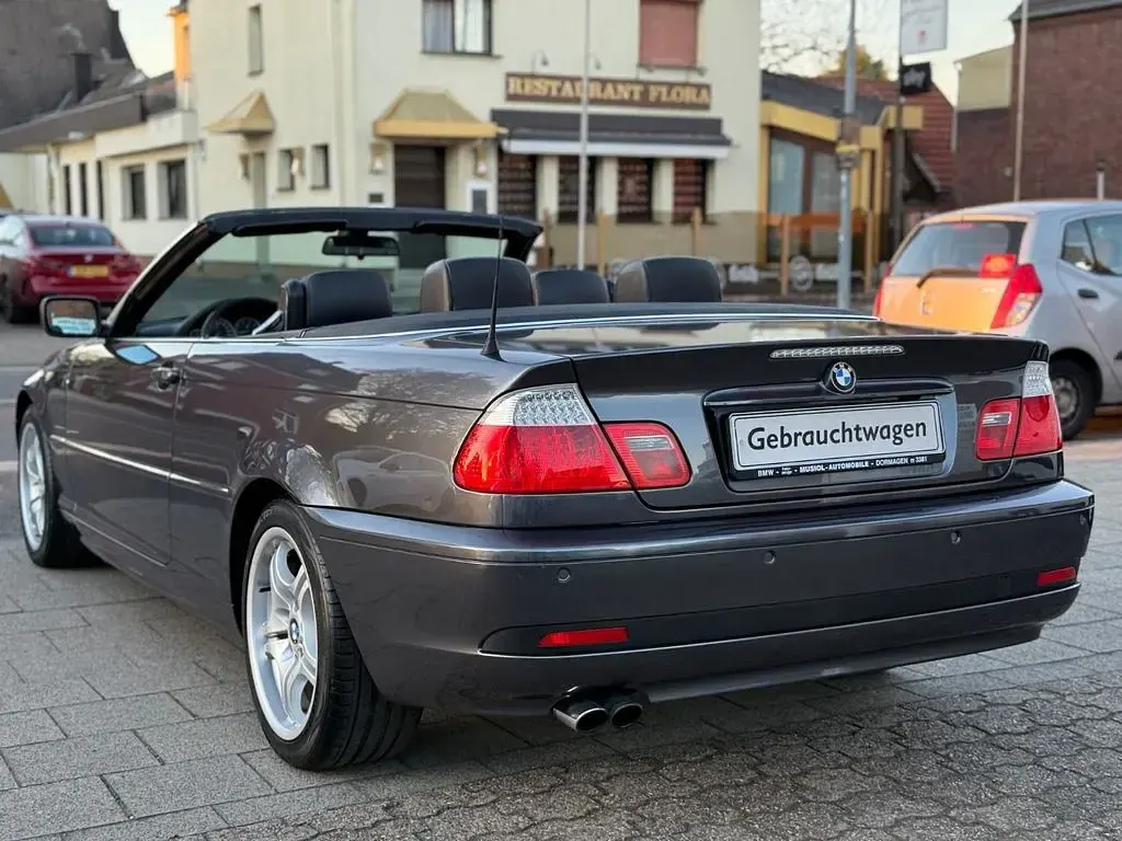 Gebraucht BMW 325 Cabriolet Exclusive 192 PS (141 kW) 2005 Grau Cabrio