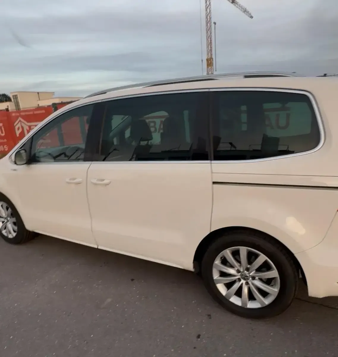 Gebraucht VW Sharan 170 PS (125 kW) 2011 Weiß Van / Kleinbus