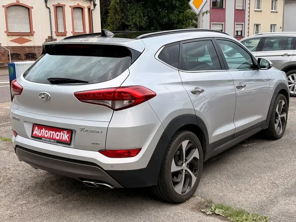 Gebraucht Hyundai Tucson 185 PS (136 kW) 2016 Silber SUV