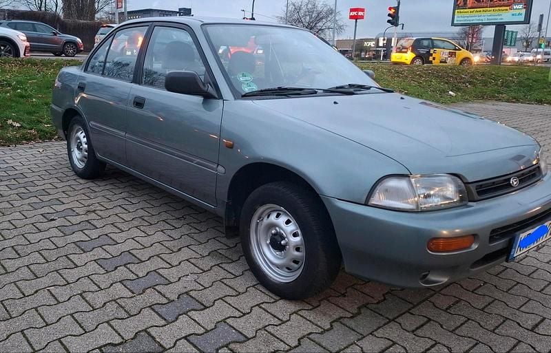 Grün Gebraucht 1996 Daihatsu Charade Kleinwagen | 2.000 € - Bild 1/4