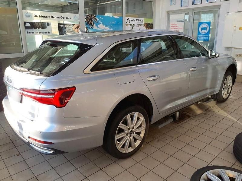 Gebraucht Audi A6 Design 204 PS (150 kW) 2023 Florettsilber (metallic) Kombi