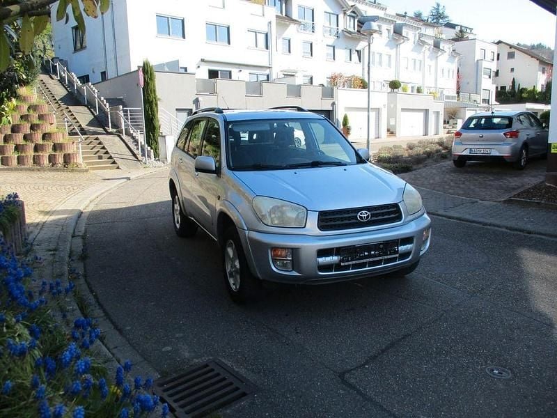 Gebraucht Toyota RAV4 150 PS (110 kW) 2002 Silber SUV