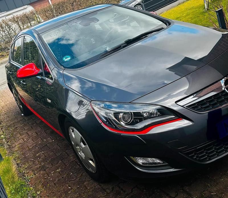 Gebraucht Opel Astra 140 PS (102 kW) 2011 Grau Kleinwagen