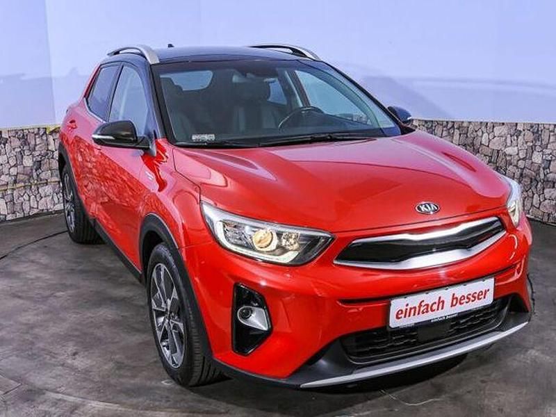 Gebraucht Kia Stonic Platinum Edition 120 PS (88 kW) 2018 (bbe) signal red/black m SUV
