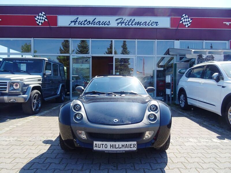 Schwarz Gebraucht 2003 Smart Roadster Cabrio | 7.444 € (Fairer Preis) - Bild 1/4