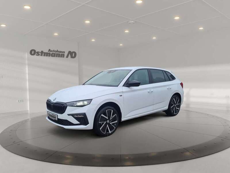 Weiß Gebraucht 2024 Skoda Scala Drive Kleinwagen | 25.440 € (Etwas zu teuer) - Bild 1/4