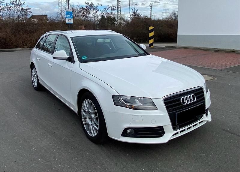Gebraucht Audi A4 Attraction 160 PS (117 kW) 2008 Ibisweiß Kombi