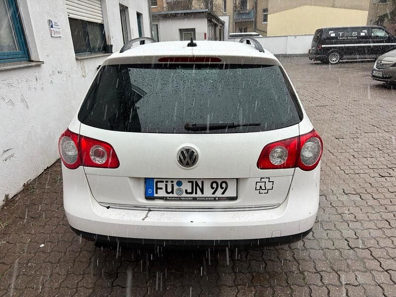 Gebraucht VW Passat 200 PS (147 kW) 2009 Weiß Kombi