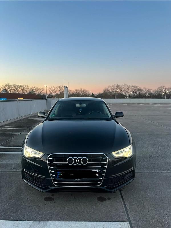 Schwarz Gebraucht 2016 Audi A5 S-Line Limousine | 15.250 € (Superpreis) - Bild 1/4