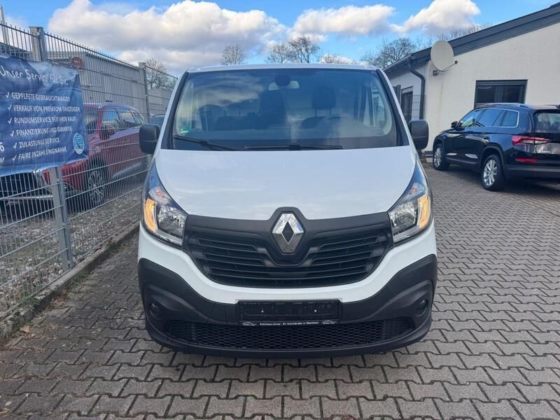 Gebraucht Renault Trafic 116 PS (85 kW) 2016 Weiß Van / Kleinbus