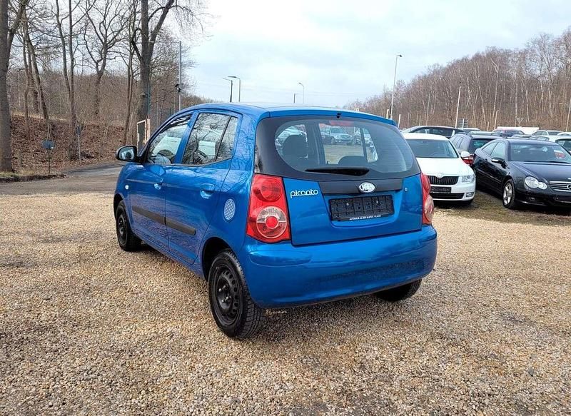 Gebraucht Kia Picanto Attract 65 PS (47 kW) 2010 Blau Kleinwagen