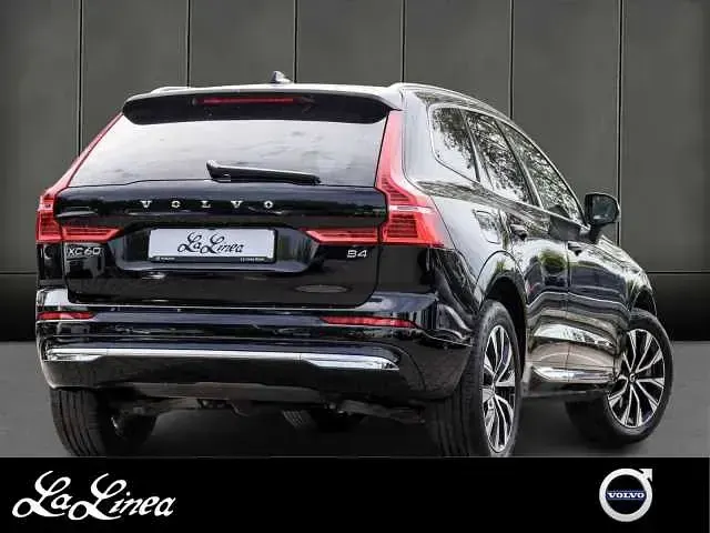 Gebraucht Volvo XC60 145 PS (106 kW) 2023 SUV