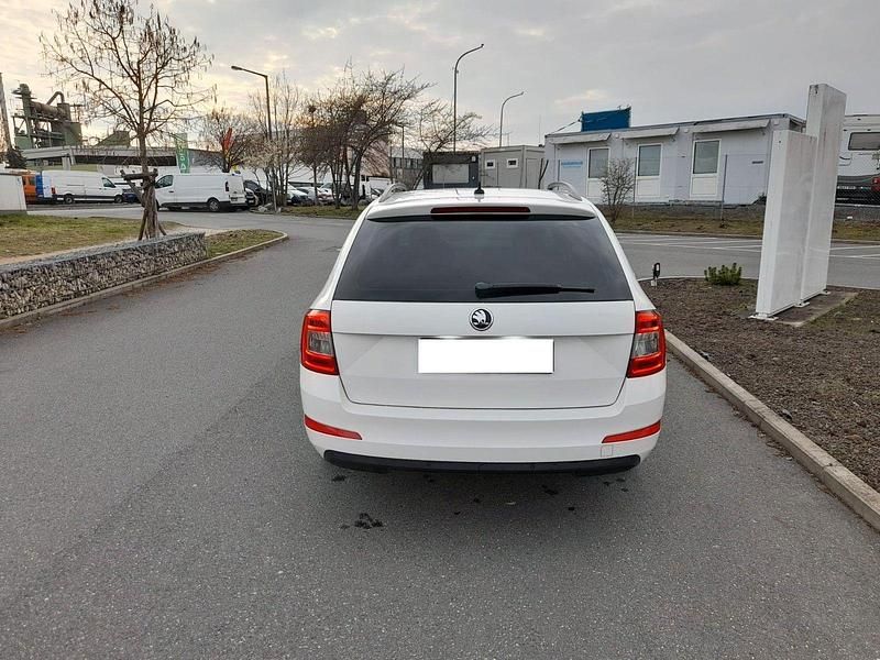 Gebraucht Skoda Octavia Elegance 150 PS (110 kW) 2013 Weiß Limousine