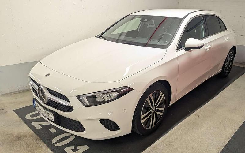 Gebraucht Mercedes A200 Advanced 163 PS (119 kW) 2021 Weiß Limousine
