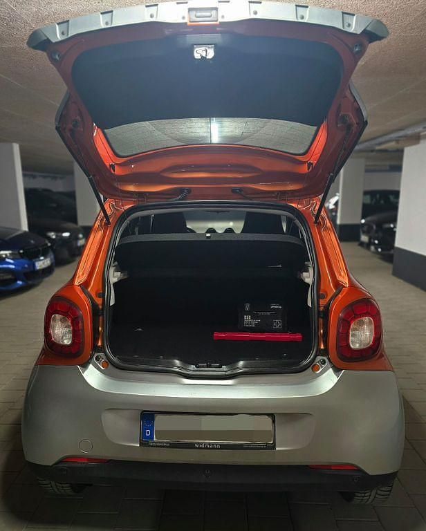 Gebraucht Smart ForFour Passion 71 PS (52 kW) 2016 Silber Kleinwagen