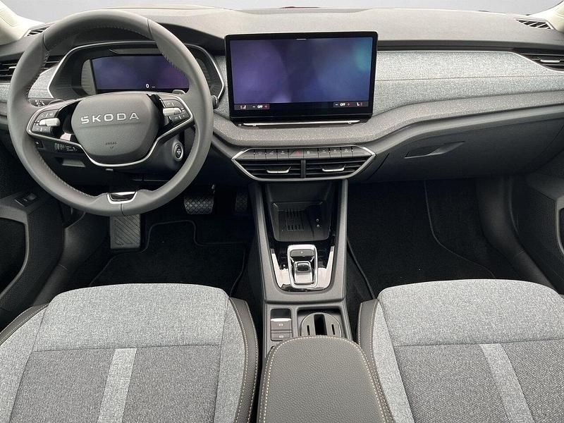 Neu Skoda Octavia Selection 150 PS (110 kW) 2025 Blackmagic perleffekt (metallic) Limousine