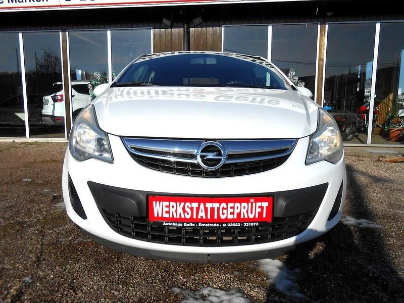 Gebraucht Opel Corsa Edition 95 PS (69 kW) 2013 Casablancaweiß Limousine