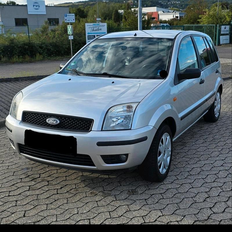 Silber Gebraucht 2005 Ford Fusion Kleinwagen | 2.499 € (Fairer Preis) - Bild 1/4