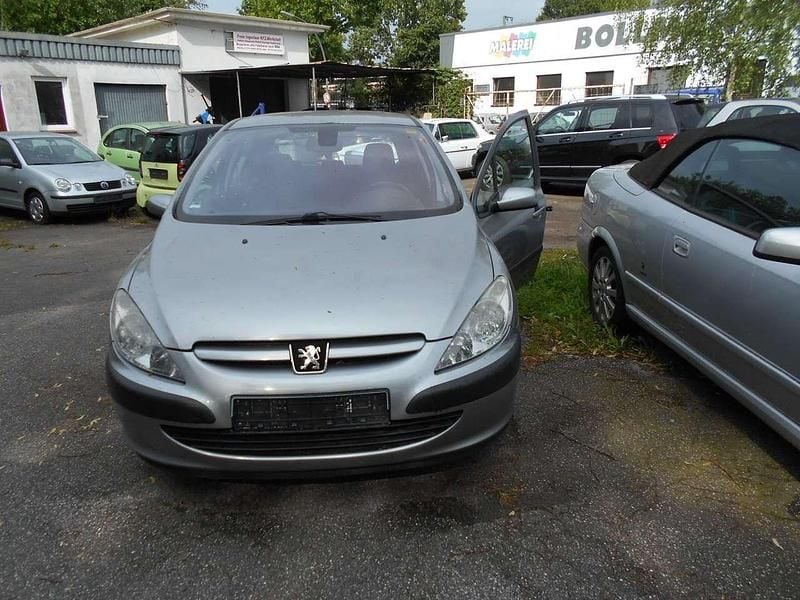 Grau Gebraucht 2004 Peugeot 307 Premium Limousine | 1.299 € (Guter Preis) - Bild 1/4