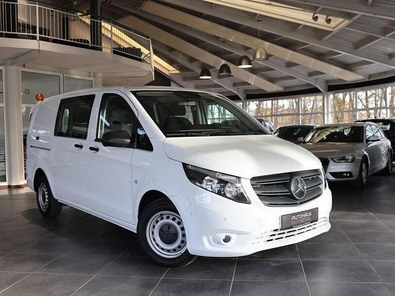 Andere Gebraucht 2021 Mercedes Vito Van / Kleinbus | 26.450 € (Teuer) - Bild 1/4