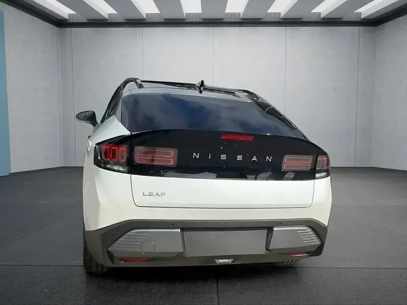 Neu Nissan Leaf Evolve 160 kW (218 PS) 2026 Weiß SUV