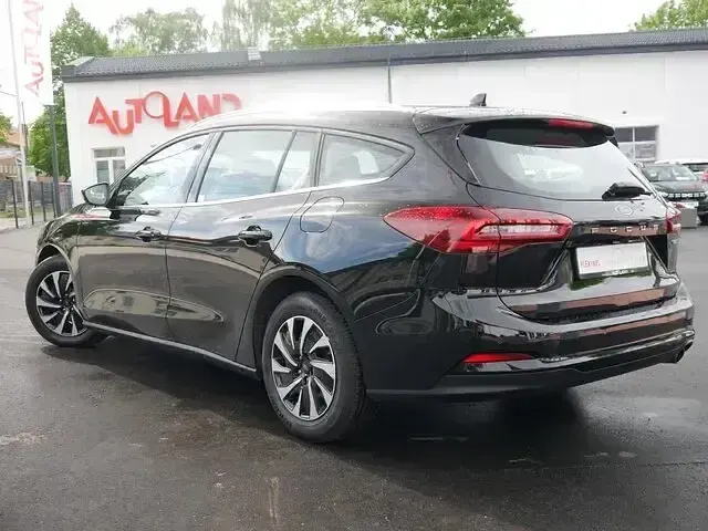 Gebraucht Ford Focus Titanium 125 PS (91 kW) 2023 Schwarz Kombi