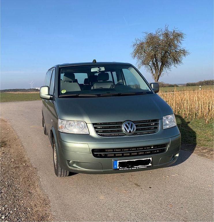 Second-hand VW T5 131 CP (96 kW) 2003 Verde Van