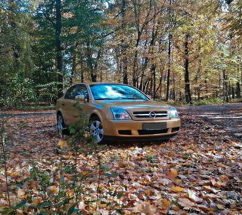 Gelb Gebraucht 2002 Opel Vectra Limousine | 3.900 € - Bild 1/4