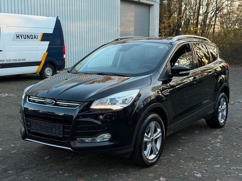 Gebraucht Ford Kuga Titanium 179 PS (131 kW) 2016 Schwarz SUV