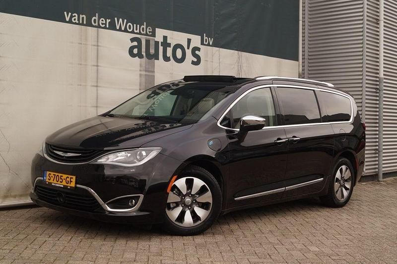 Gebraucht Chrysler Pacifica 262 PS (192 kW) 2018 Schwarz Van / Kleinbus