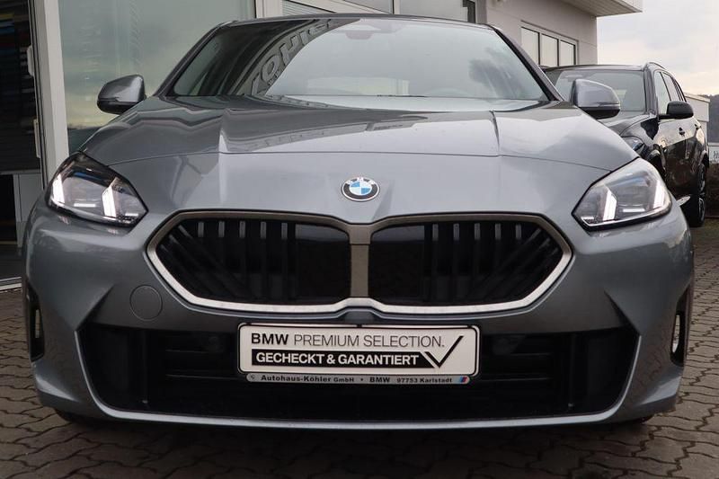 Gebraucht BMW 120 170 PS (125 kW) 2025 Grau Kleinwagen