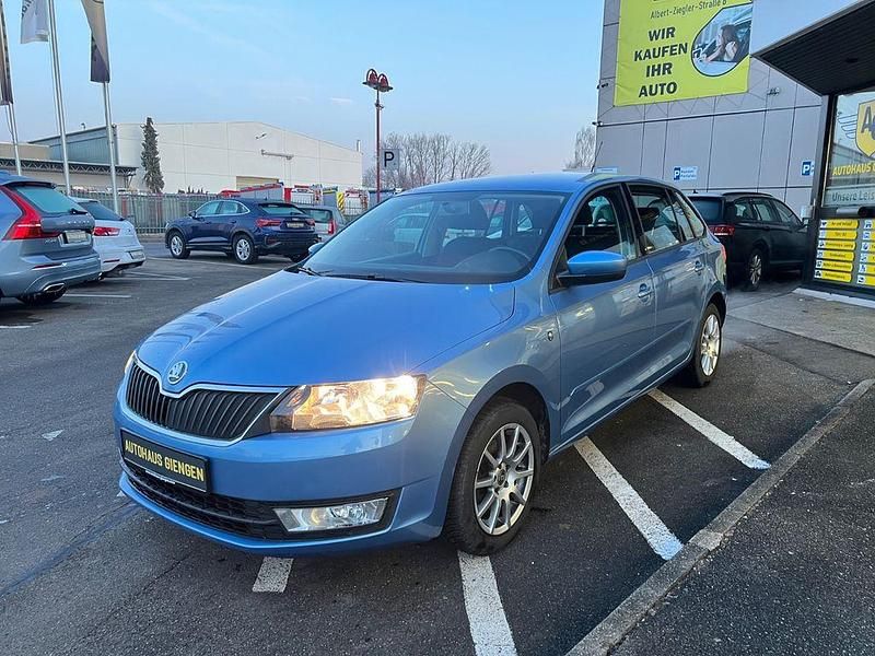 Gebraucht Skoda Rapid Ambition 105 PS (77 kW) 2014 Blau Kleinwagen