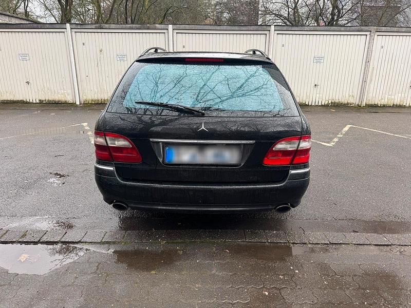 Gebraucht Mercedes E320 Avantgarde 230 PS (169 kW) 2007 Schwarz Kombi