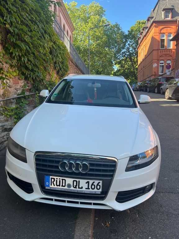Weiß Gebraucht 2009 Audi A4 Ambiente Kombi | 4.999 € (Fairer Preis) - Bild 1/4
