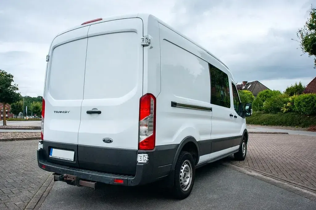 Używany Ford Transit 131 KM (96 kW) 2017 Biały Sedan/Limuzyna