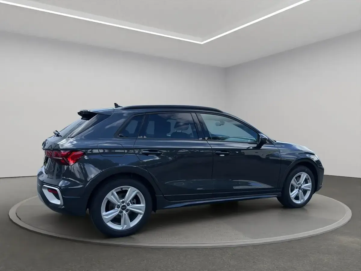 Gebraucht Audi A3 Ambiente 204 PS (150 kW) 2025 Manhattangrau metallic Kombi