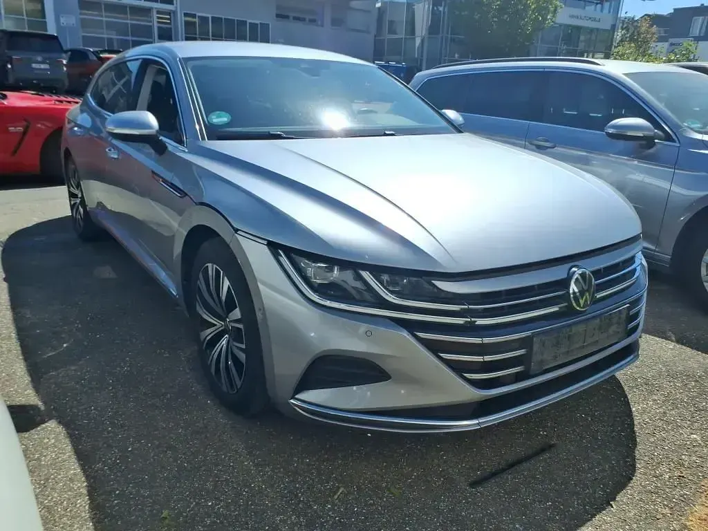 Gebraucht VW Arteon Elegance 150 PS (110 kW) 2023 Silber Limousine