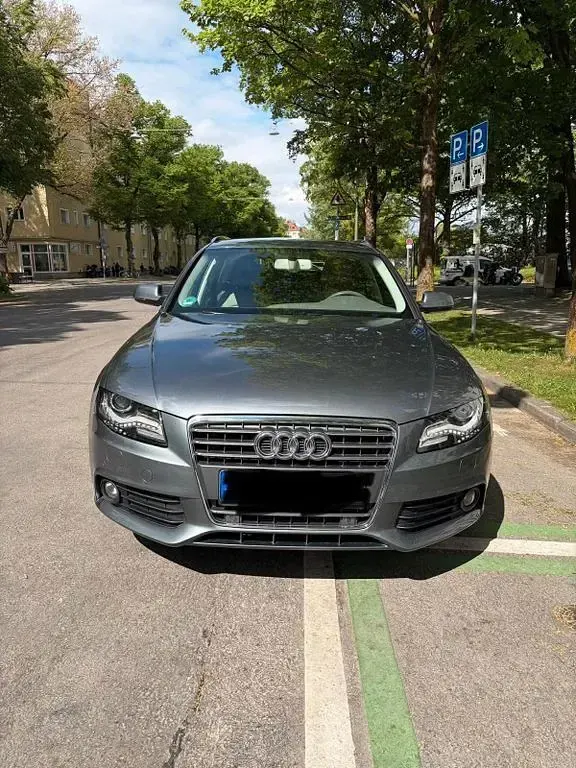 Gebraucht Audi A4 Ambiente 143 PS (105 kW) 2011 Grau Kombi