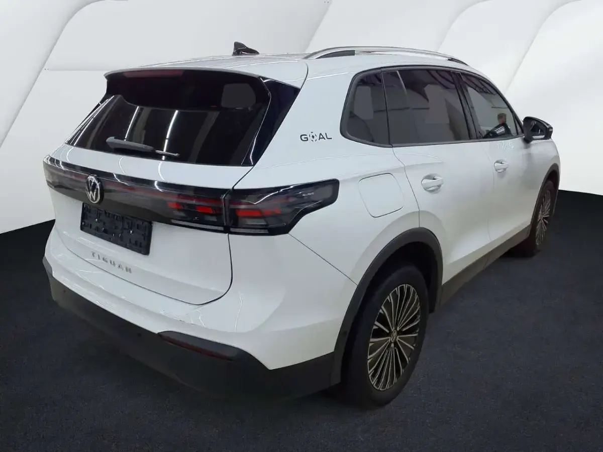 Gebraucht VW Tiguan Goal 150 PS (110 kW) 2025 Weiß SUV