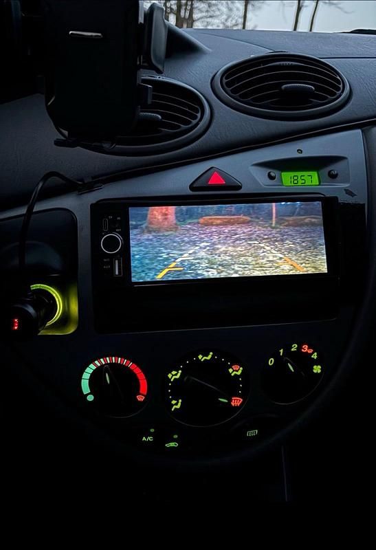 Usata Ford Focus 100 CV (73 kW) 2002 Verde Berlina