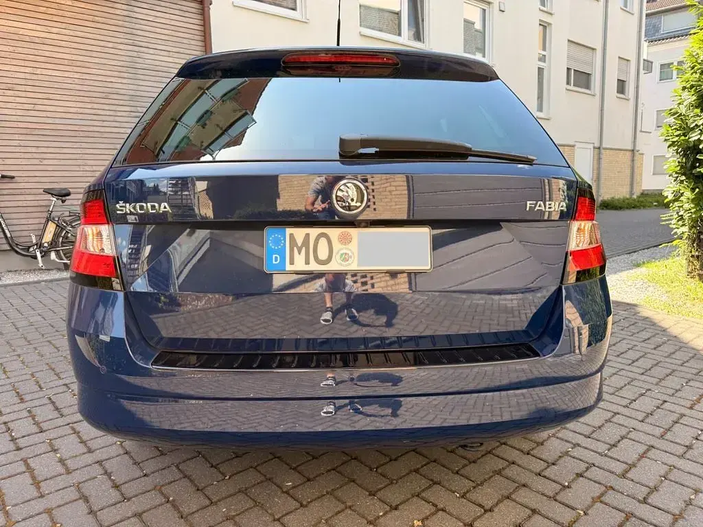 Gebraucht Skoda Fabia Joy 90 PS (66 kW) 2016 Blau Kombi