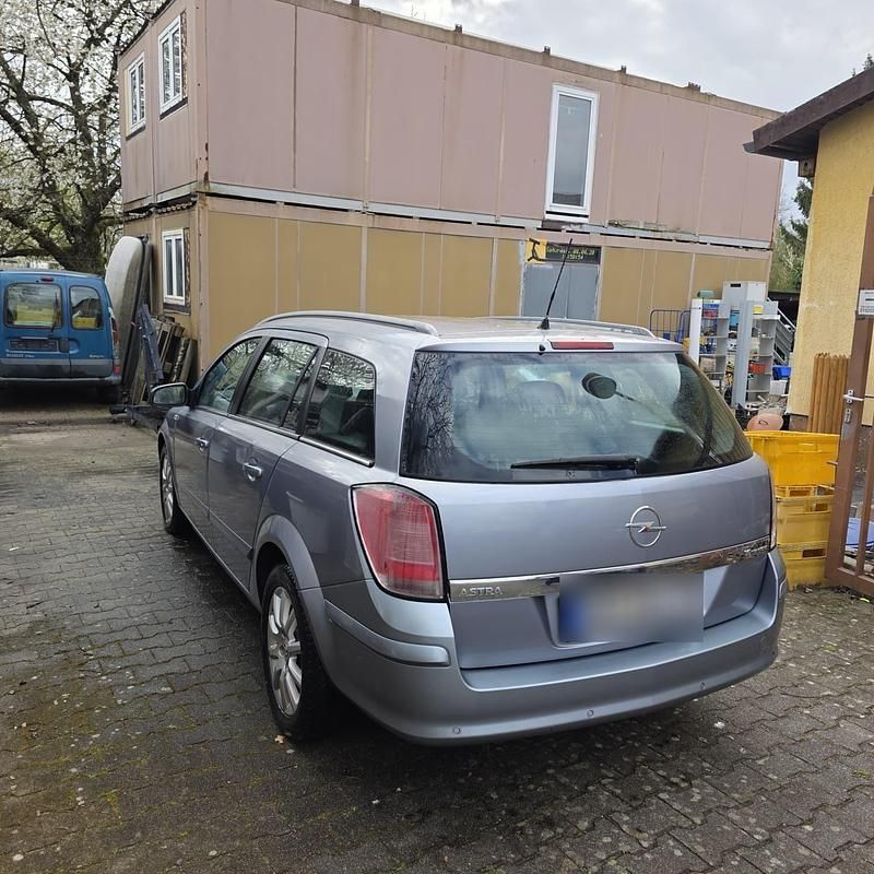 Gebraucht Opel Astra 105 PS (77 kW) 2005 Kombi