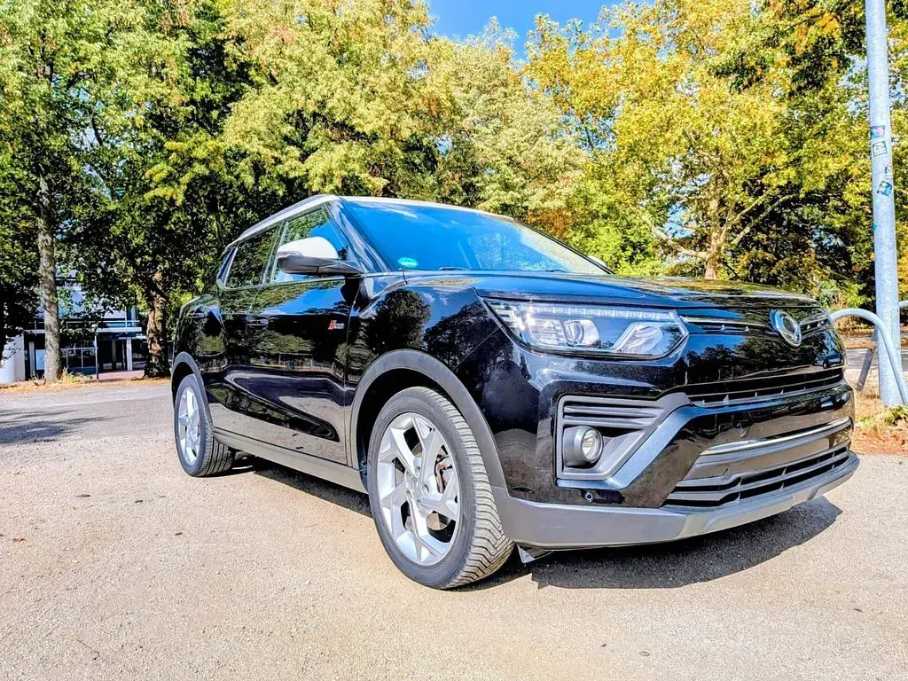 Gebraucht SsangYong Tivoli 163 PS (119 kW) 2021 Schwarz SUV
