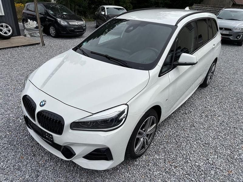 Weiß Gebraucht 2019 BMW 218 Gran Tourer M Sport Van / Kleinbus | 18.990 € (Guter Preis) - Bild 1/4