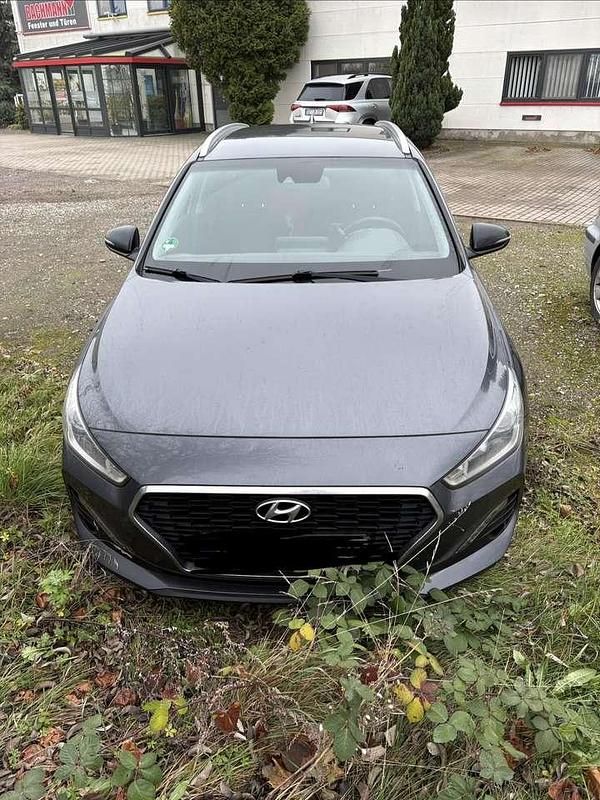 Gebraucht Hyundai i30 YES! 140 PS (102 kW) 2019 Grau Kombi