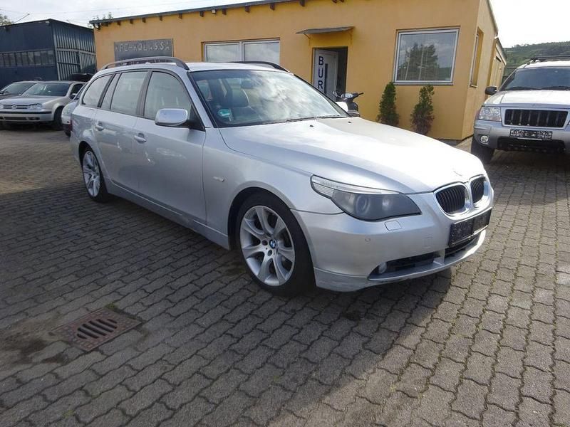 Silber Gebraucht 2005 BMW 530 Kombi | 2.650 € (Superpreis) - Bild 1/4