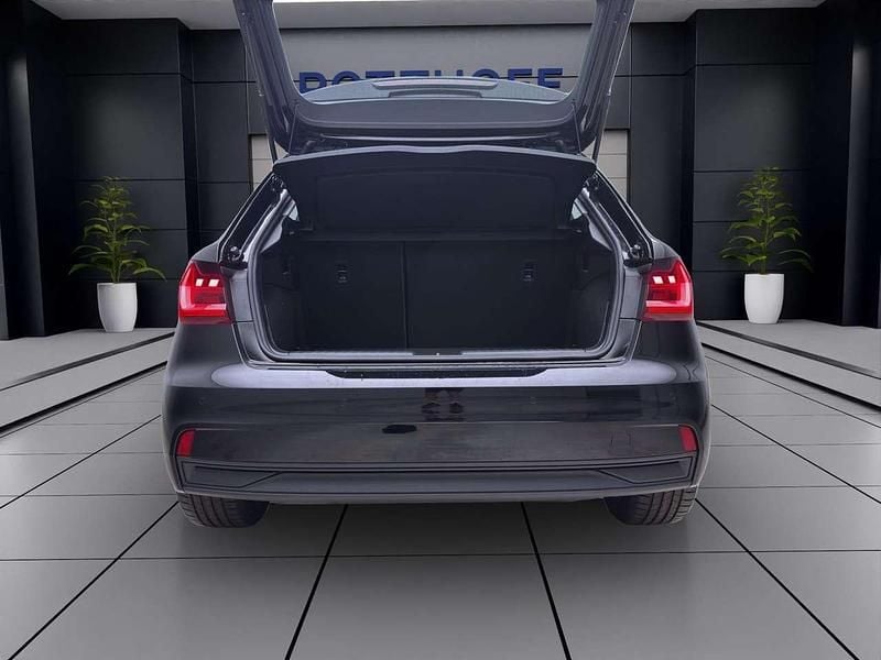 Gebraucht Audi A1 95 PS (69 kW) 2025 Mythosschwarz metallic SUV