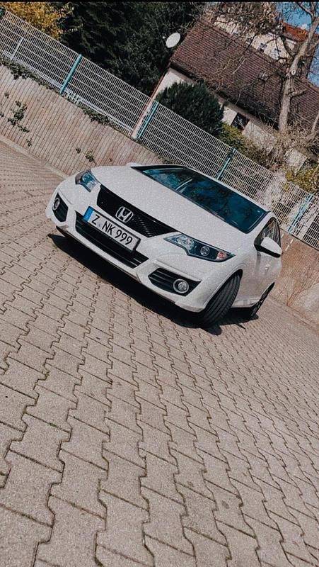 Weiß Gebraucht 2016 Honda Civic Limousine | 12.500 € (Fairer Preis) - Bild 1/4