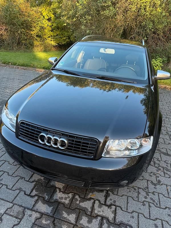 Gebraucht Audi A4 102 PS (75 kW) 2004 Schwarz Kombi