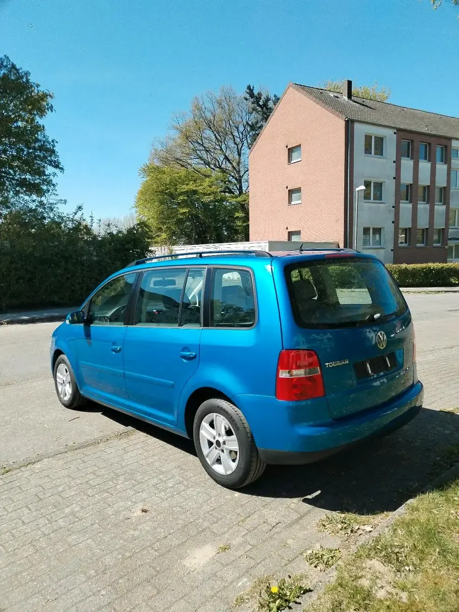 Second-hand VW Golf Plus 116 CP (85 kW) 2004 Albastru Monovolum